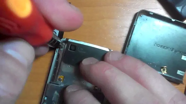 Собираем телефон Sony Ericsson T303 из кучи хлама