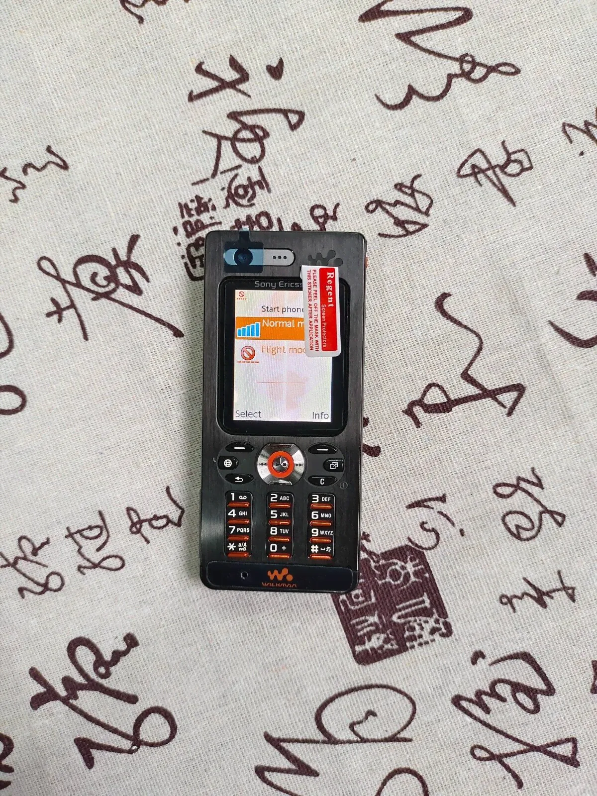 Vintage for Collector sony ericsson walkman w880i-Flame Black-Good condition