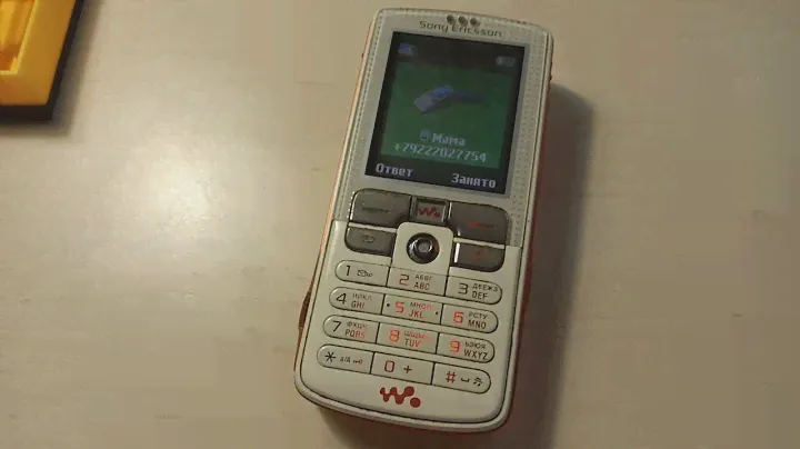 Sony Ericsson W800i incoming call