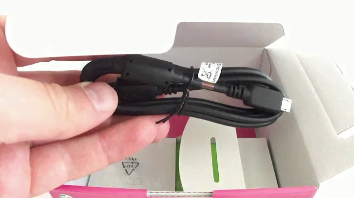 Sony Ericsson Xperia mini pro - new edition  (code name Mango) UNBOXING