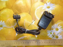 Зарядное Sony Ericsson 4.9v 450mA зарядка CST-60 220v SonyEricsson 5v Salcomp БУ